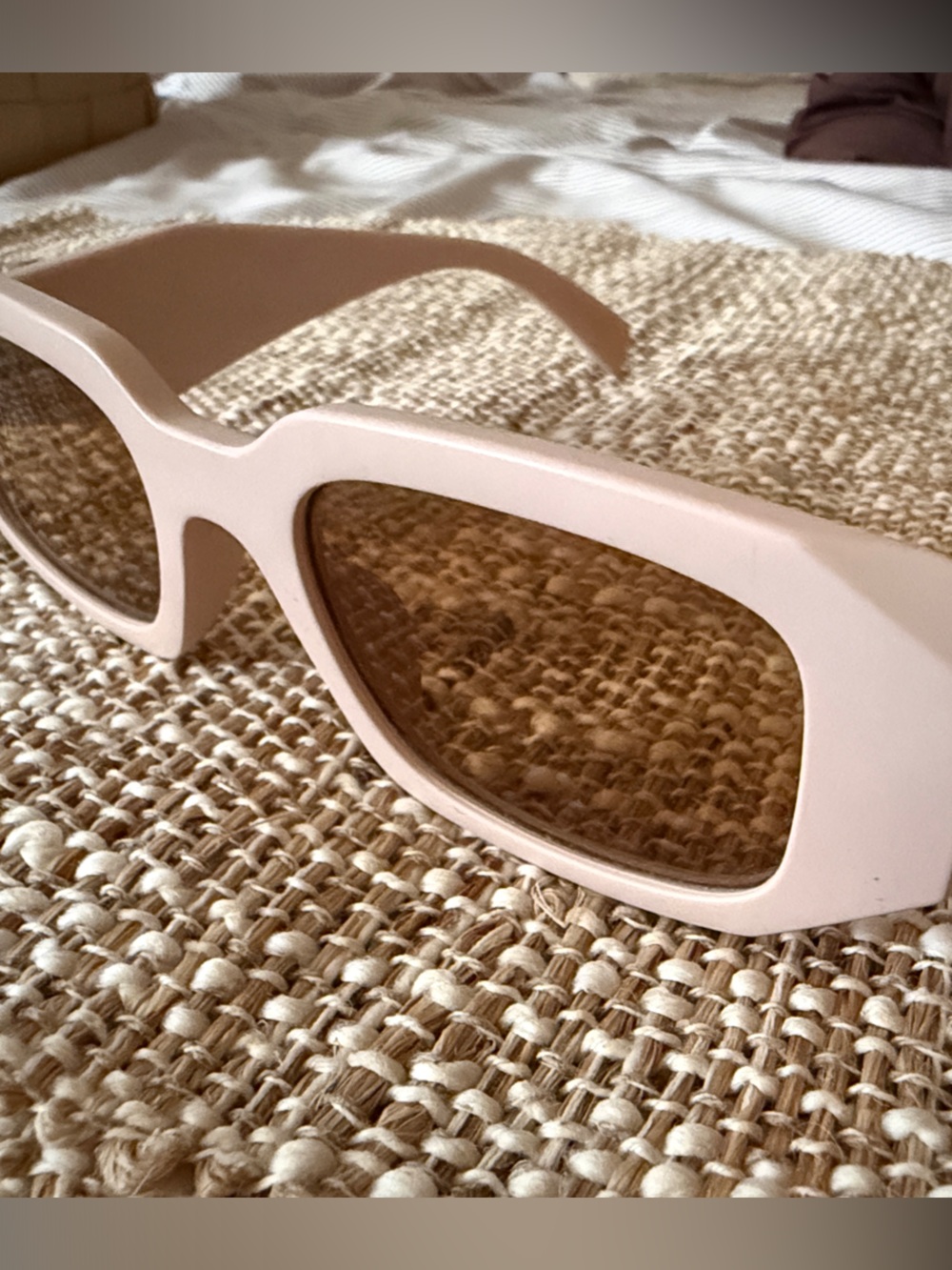 Women’s Sunglass-Style Shoe in Light Pink